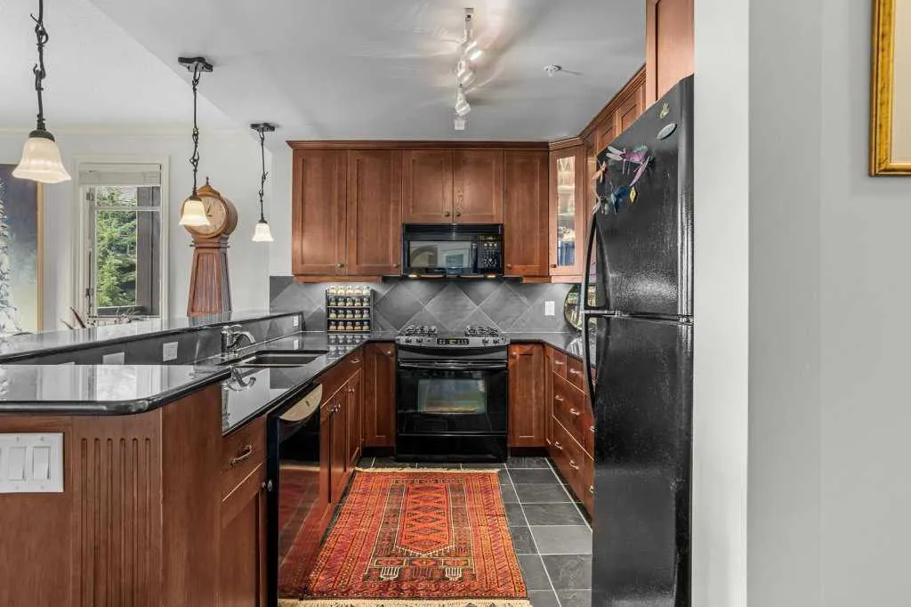 140 Stonecreek Road #202