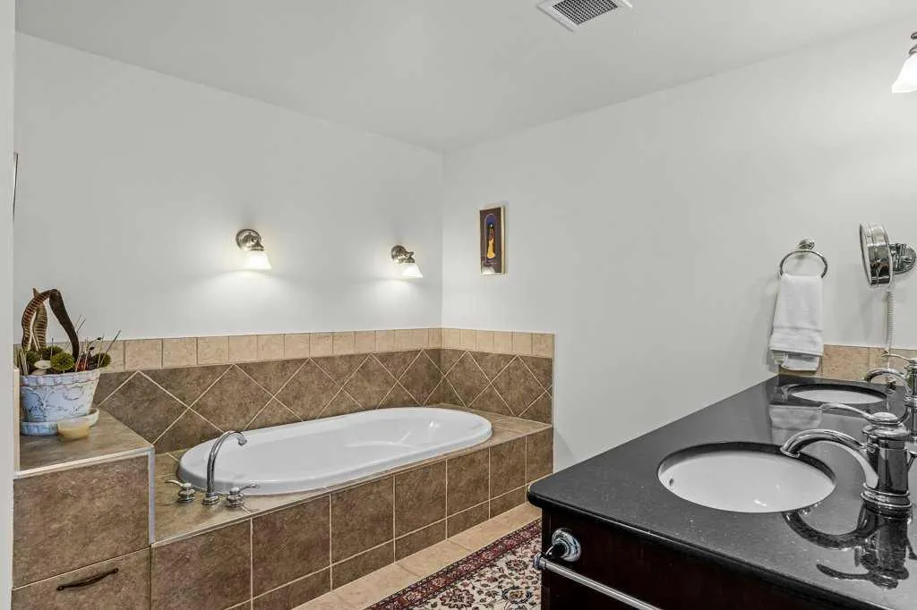 140 Stonecreek Road #202