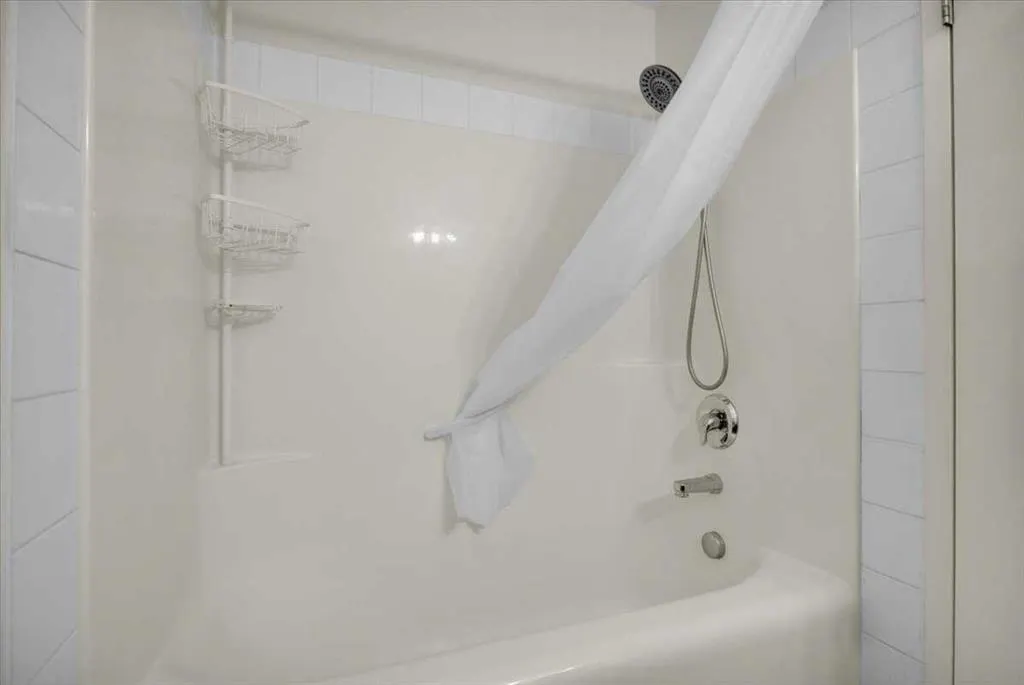 73 Erin Woods Court SE #1108