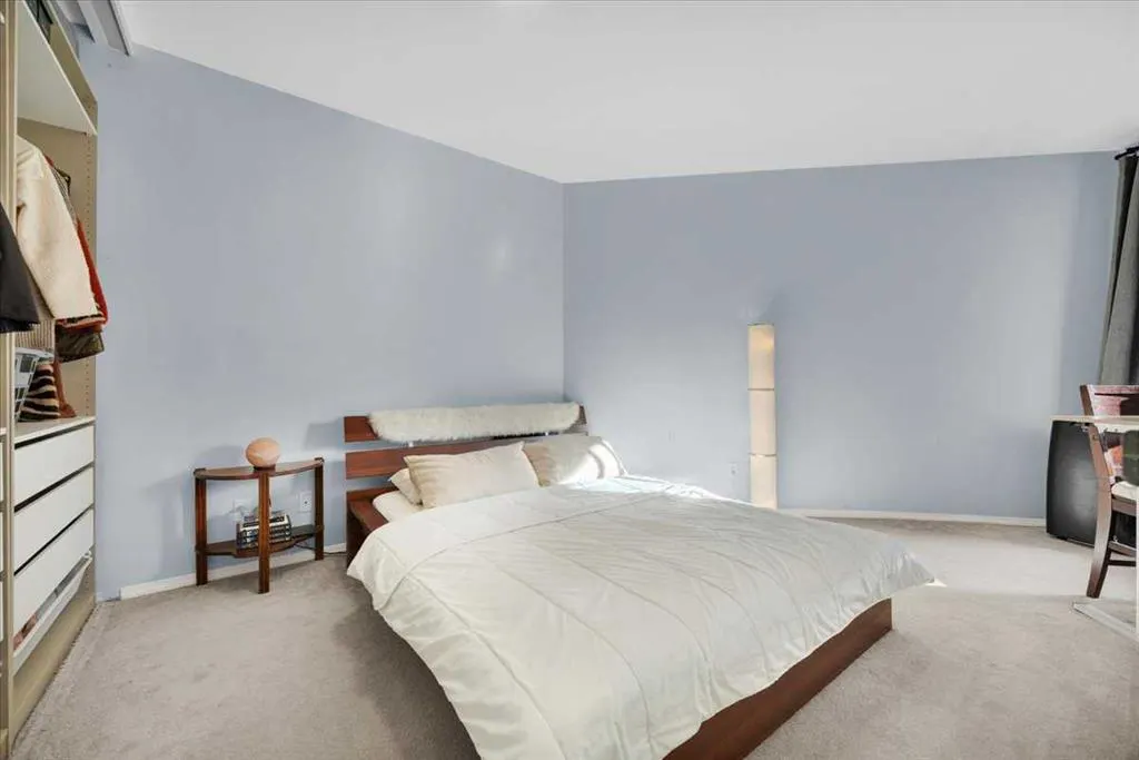 73 Erin Woods Court SE #1108