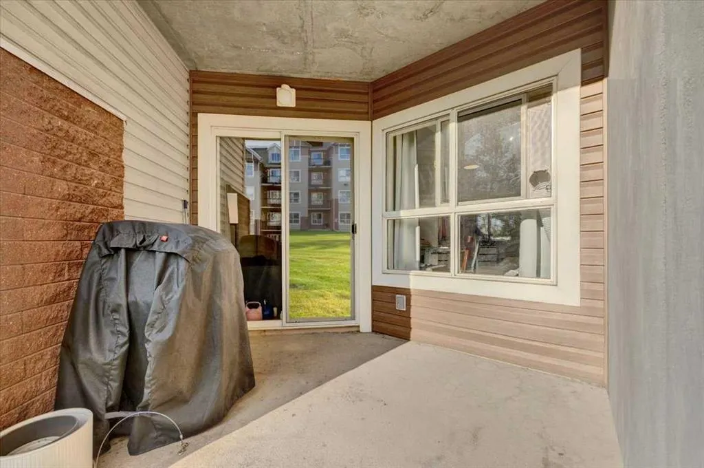 73 Erin Woods Court SE #1108