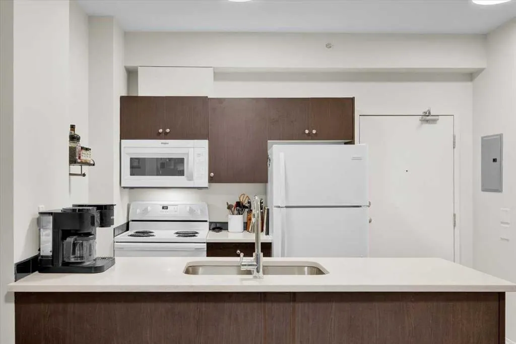 73 Erin Woods Court SE #1108