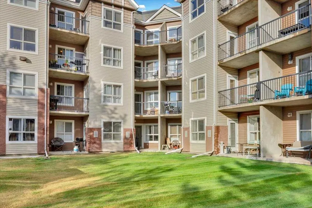 73 Erin Woods Court SE #1108