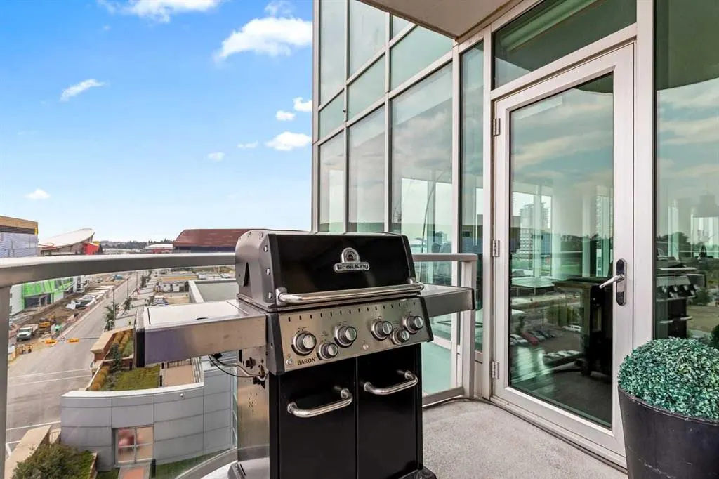 433 11 Avenue SE #803