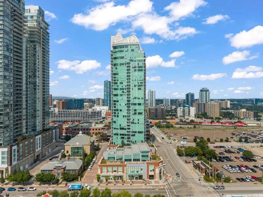 433 11 Avenue SE #803
