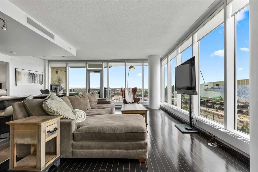 433 11 Avenue SE #803