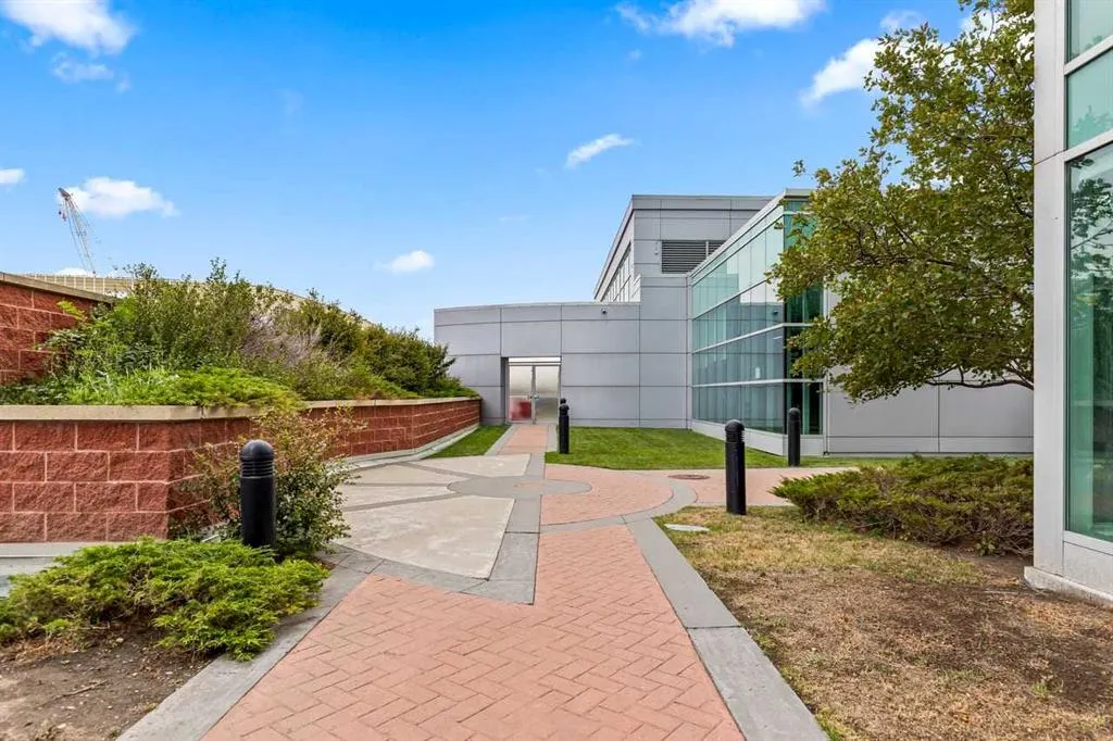433 11 Avenue SE #803