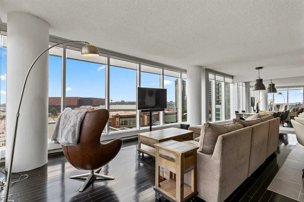 433 11 Avenue SE #803
