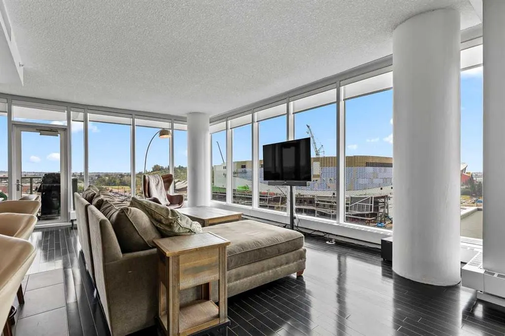 433 11 Avenue SE #803