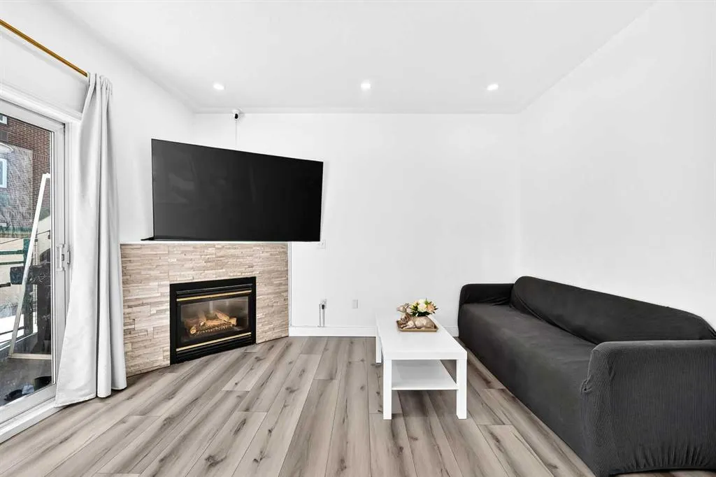 1514 11 Street SW #1107
