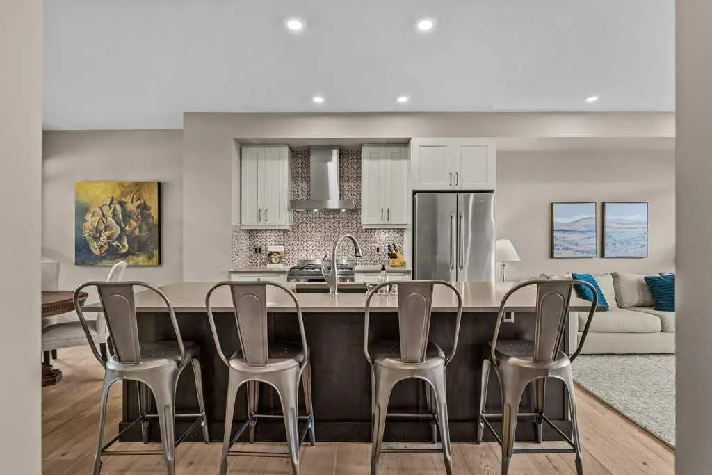 418 Riva Heights