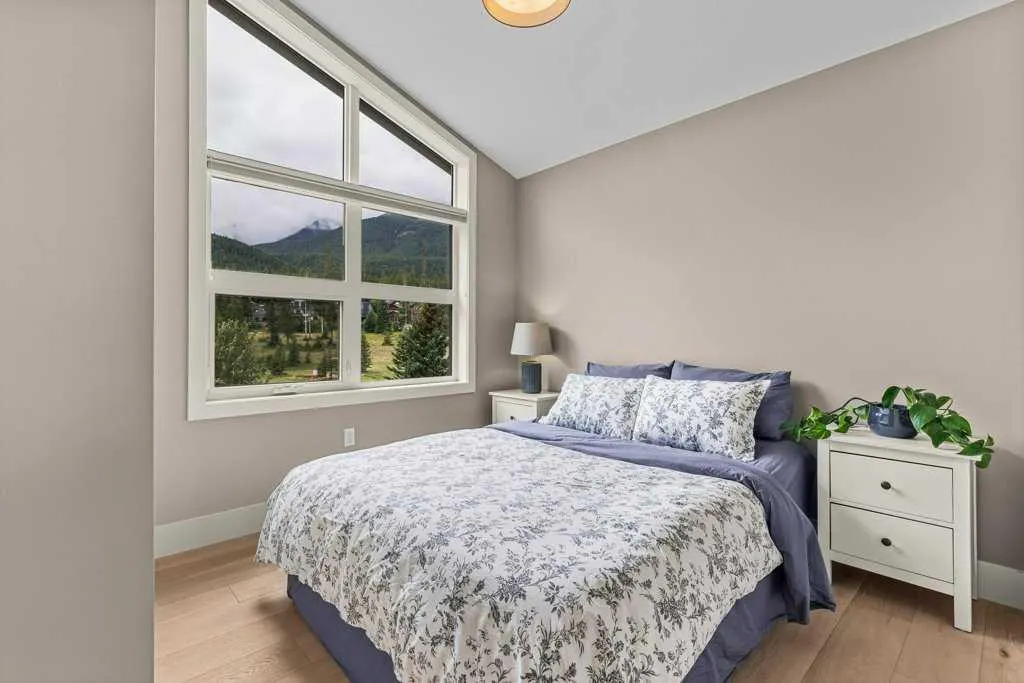 418 Riva Heights