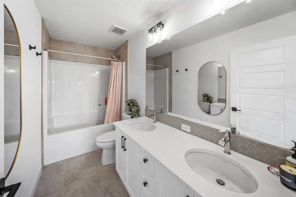 549 Grayling Bend