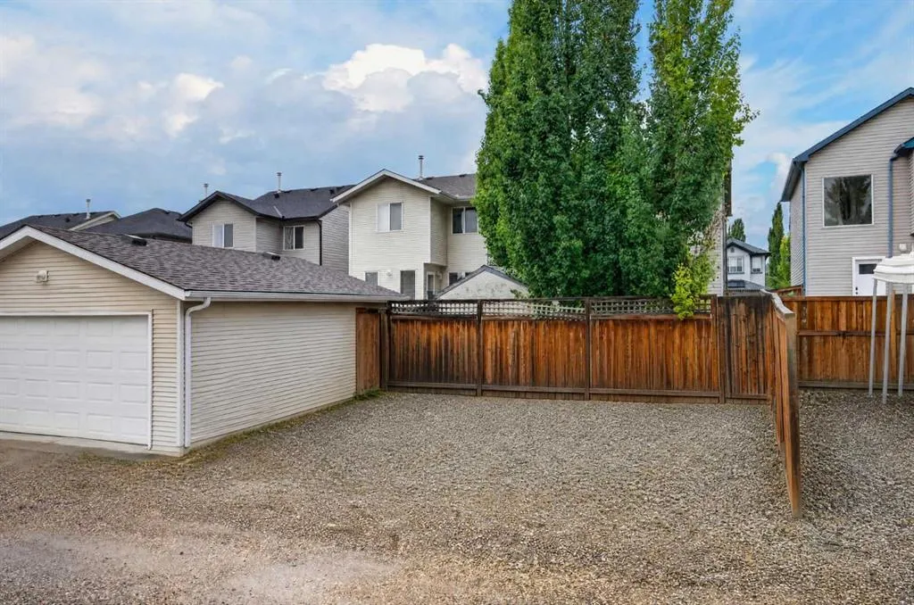 437 Tuscany Drive NW