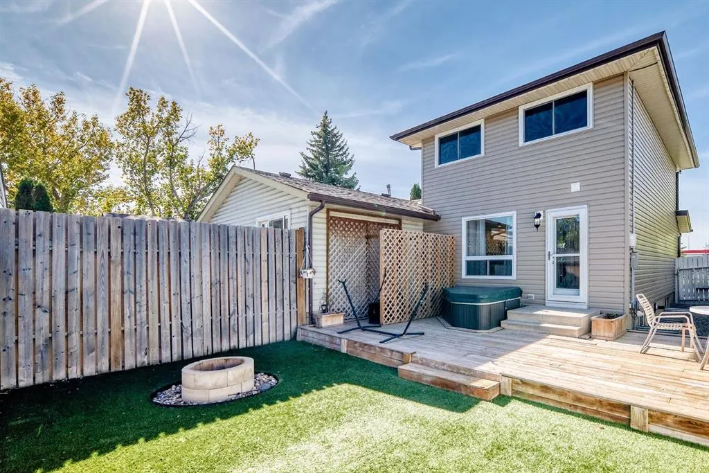 378 Midridge Drive SE