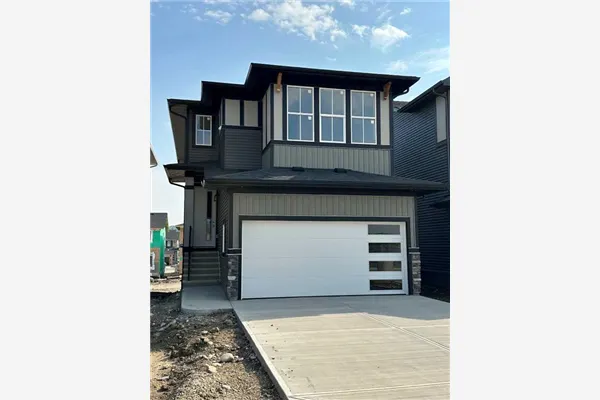 12 Topaz Place