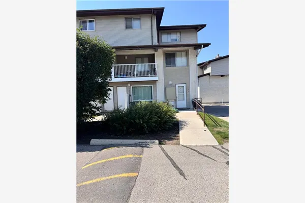 200 BROOKPARK Drive SW
