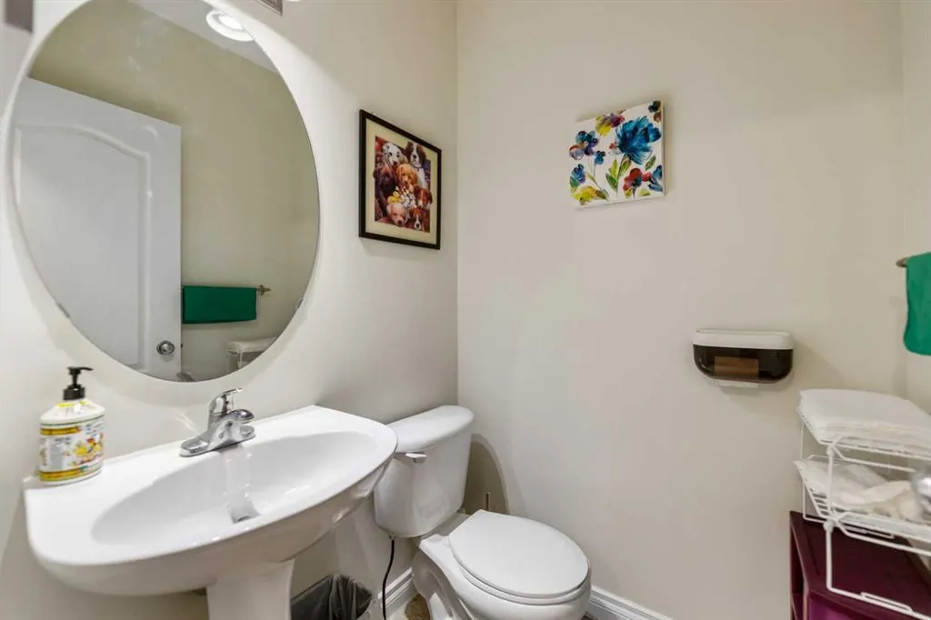 10 Evansmeade Manor NW