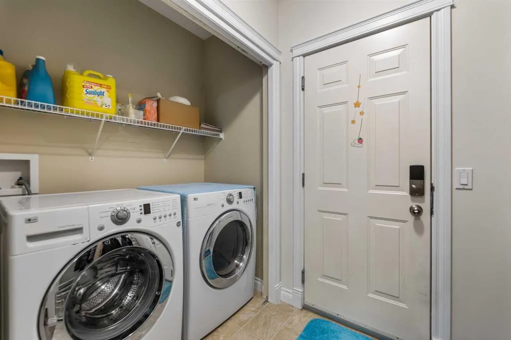 10 Evansmeade Manor NW