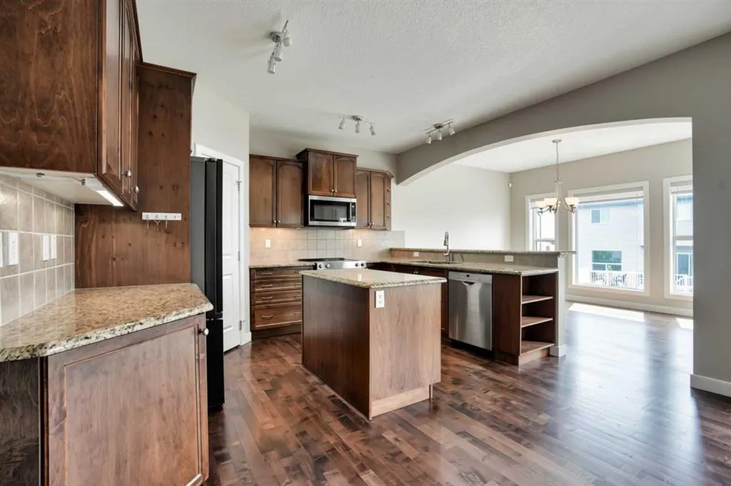92 Everglen Close SW