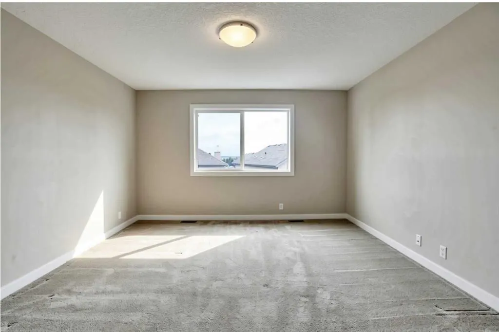 92 Everglen Close SW