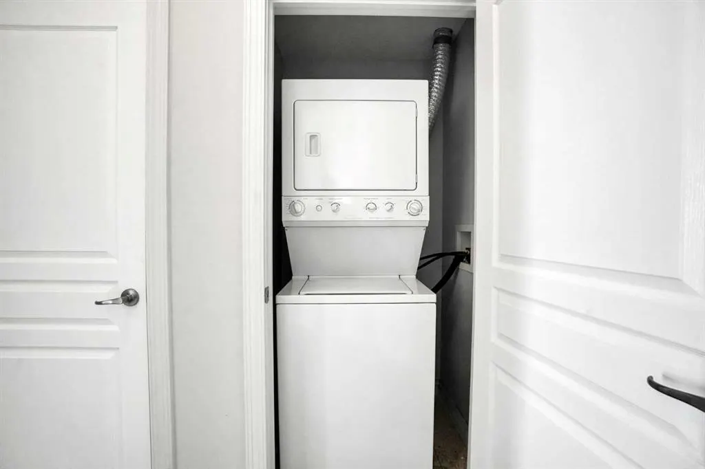 148 Rockyledge View NW #5