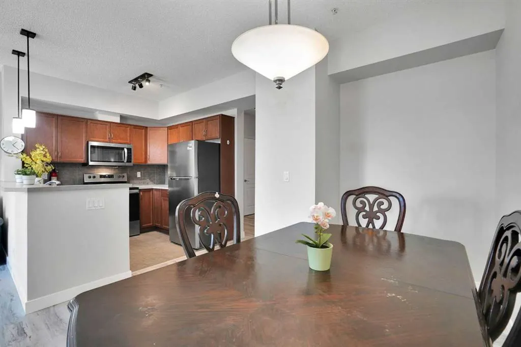 148 Rockyledge View NW #5