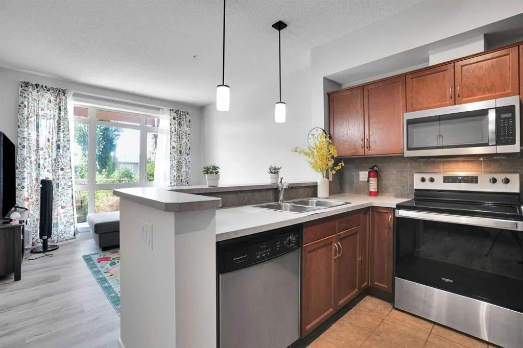 148 Rockyledge View NW #5