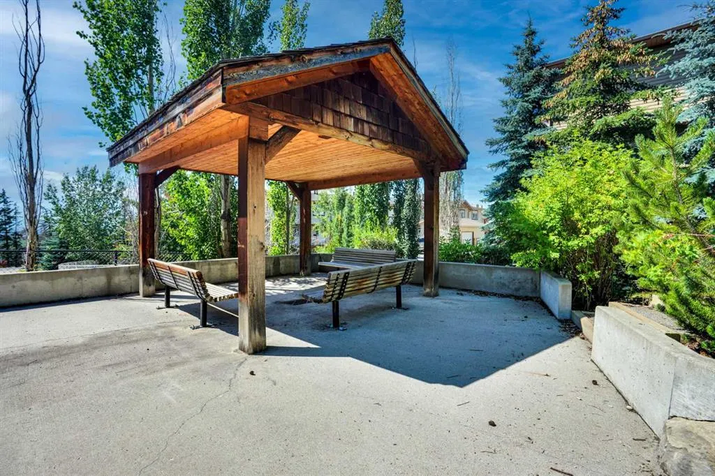 148 Rockyledge View NW #5