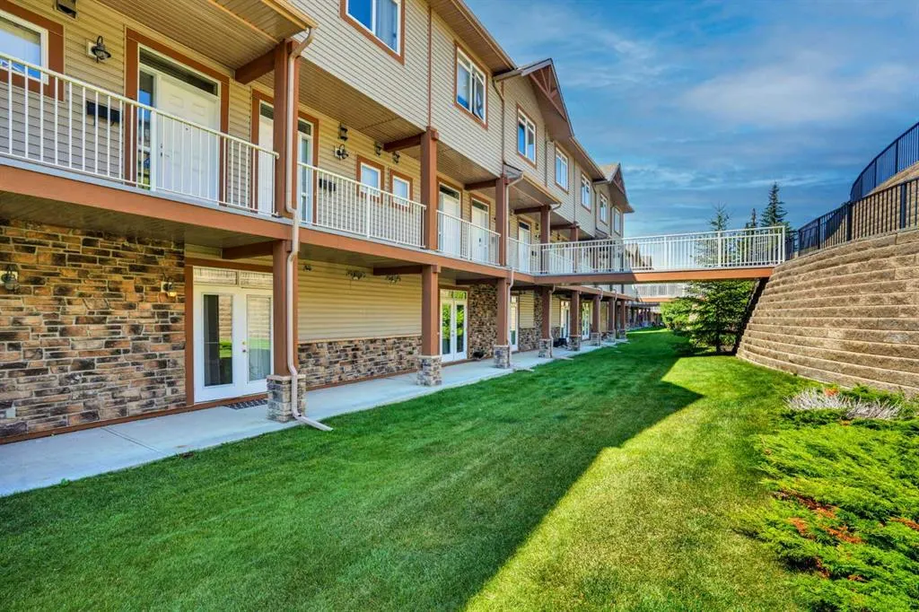 148 Rockyledge View NW #5