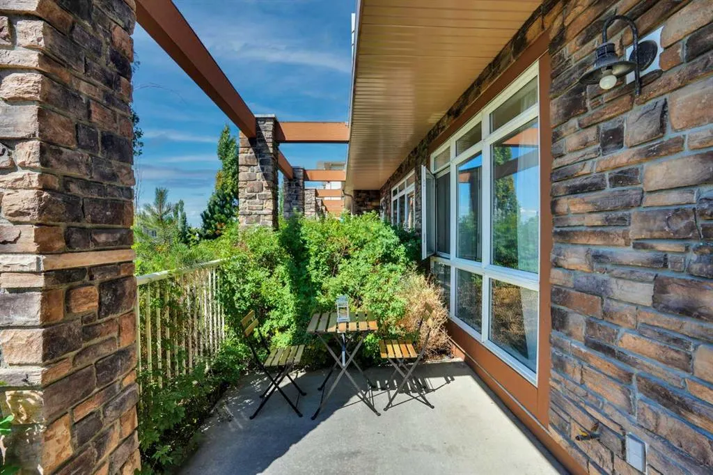 148 Rockyledge View NW #5