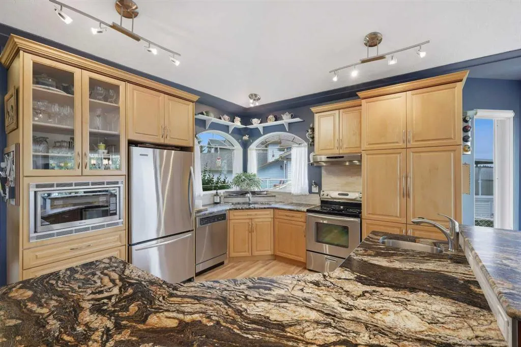 5408 64A Street Close