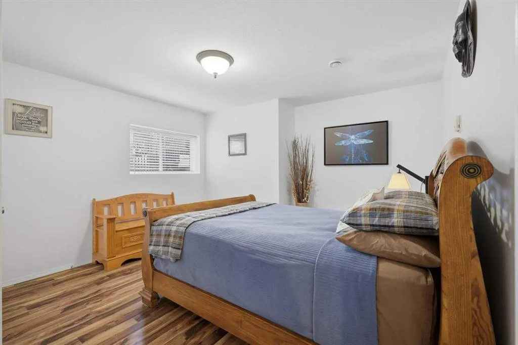 5408 64A Street Close