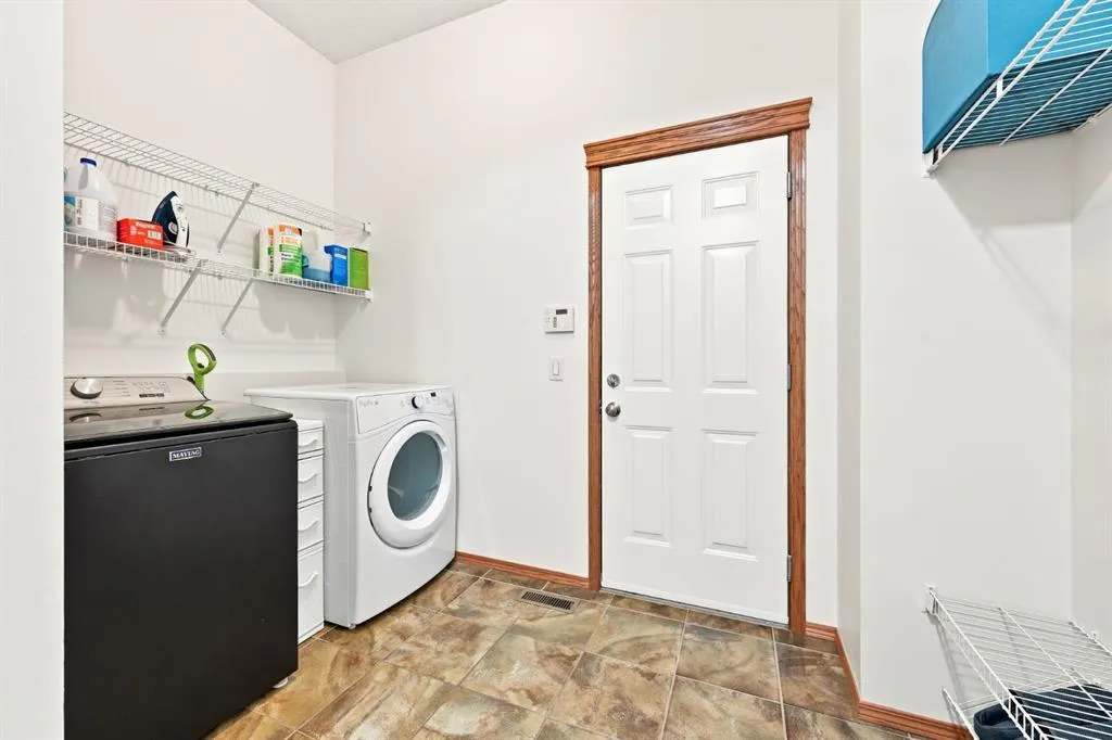 32 Tuscany Ravine Crescent NW