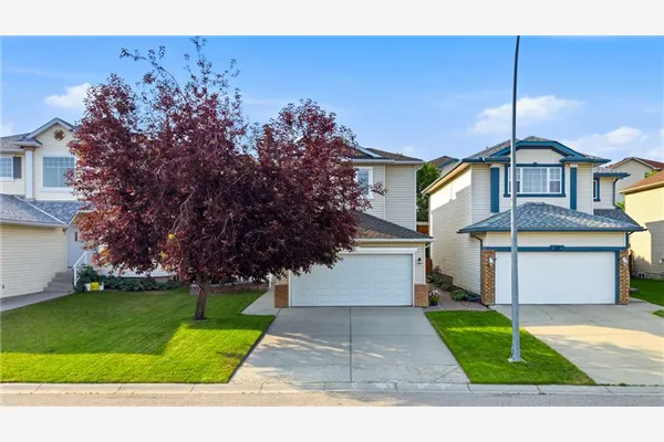 72 Arbour Crest Road NW