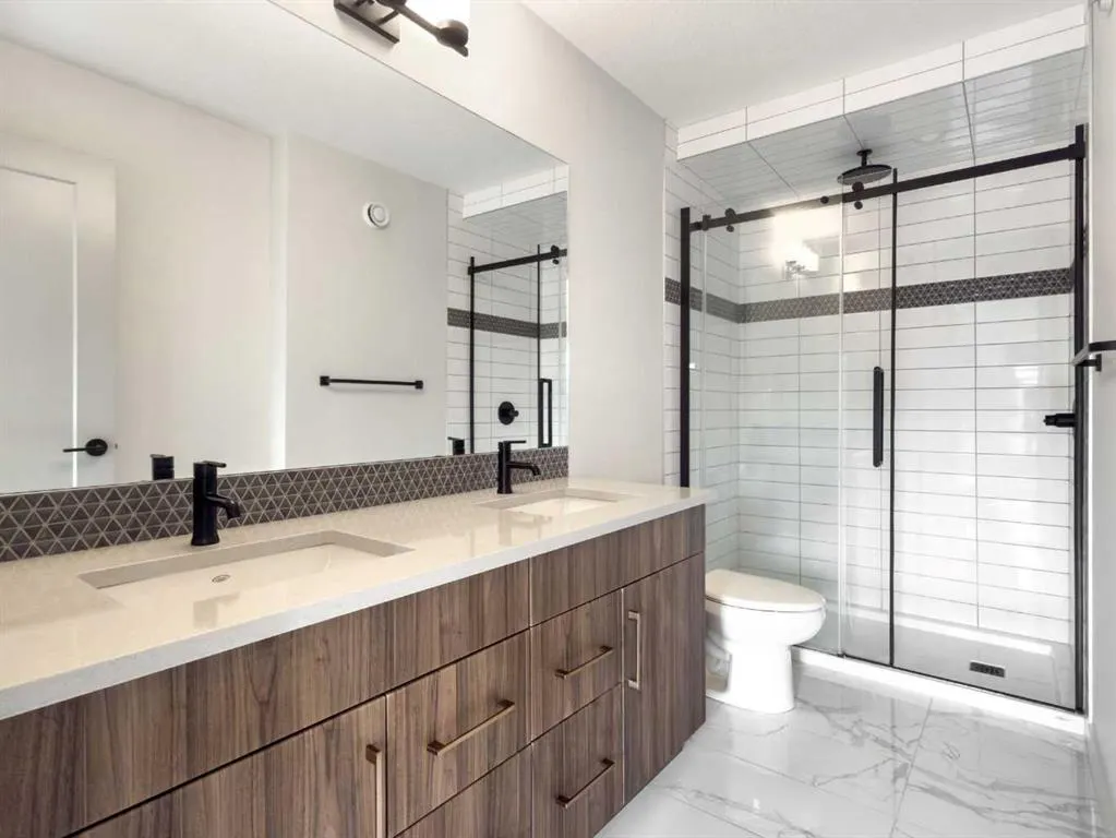 81 Greenbriar Place NW #204