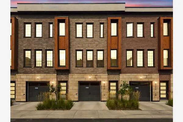 81 Greenbriar Place NW