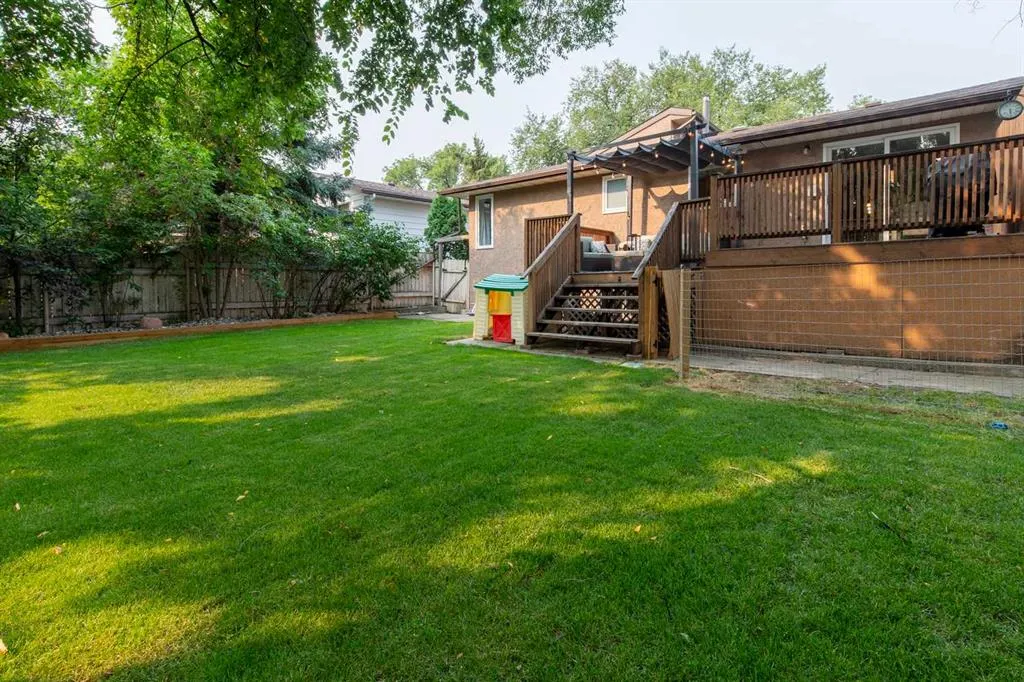 49 Iroquois Crescent W