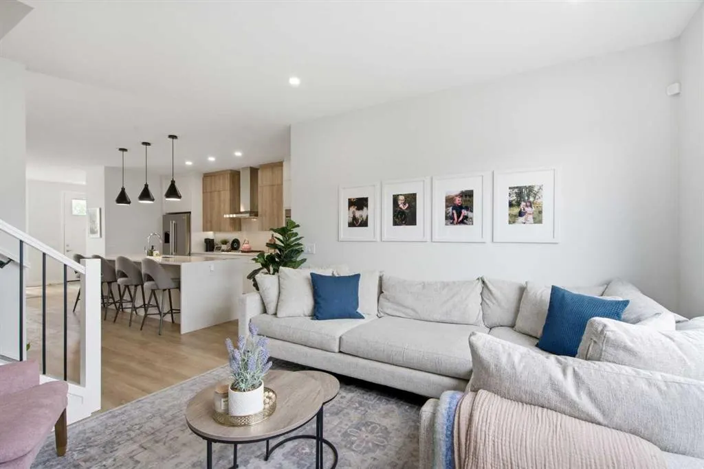 1062 Harmony Parade