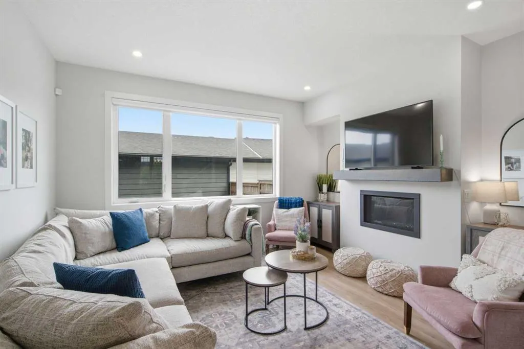 1062 Harmony Parade