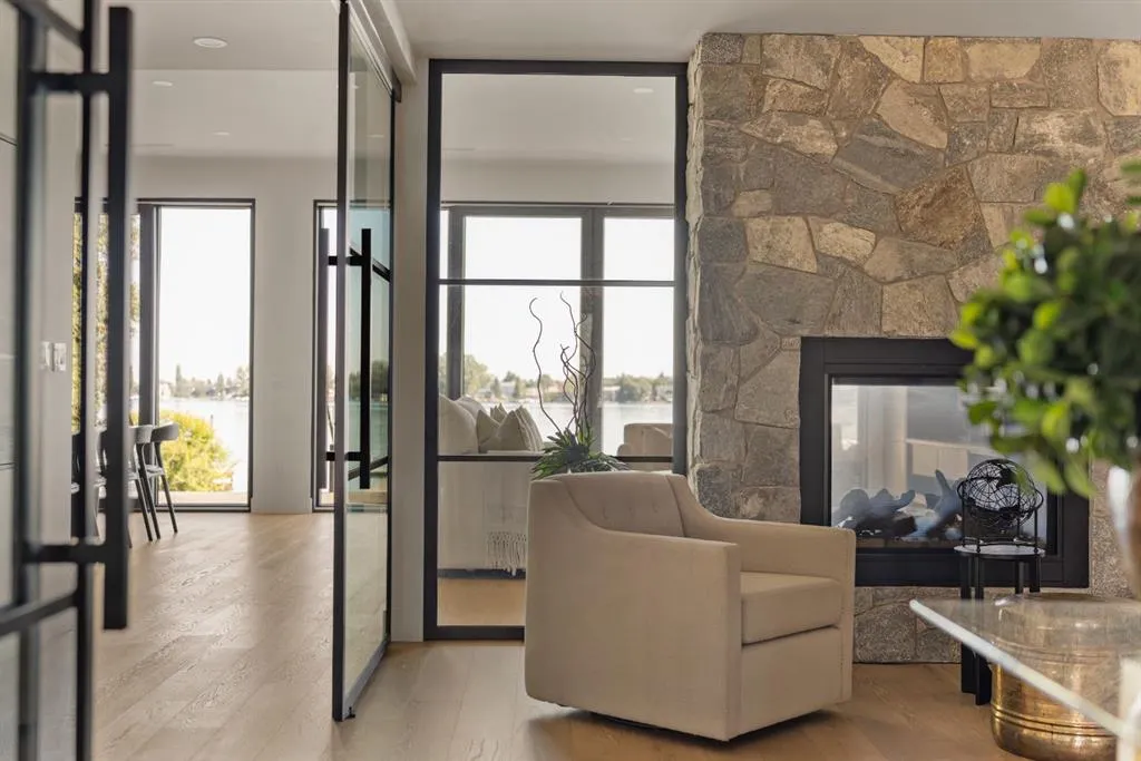 692 West Chestermere Drive