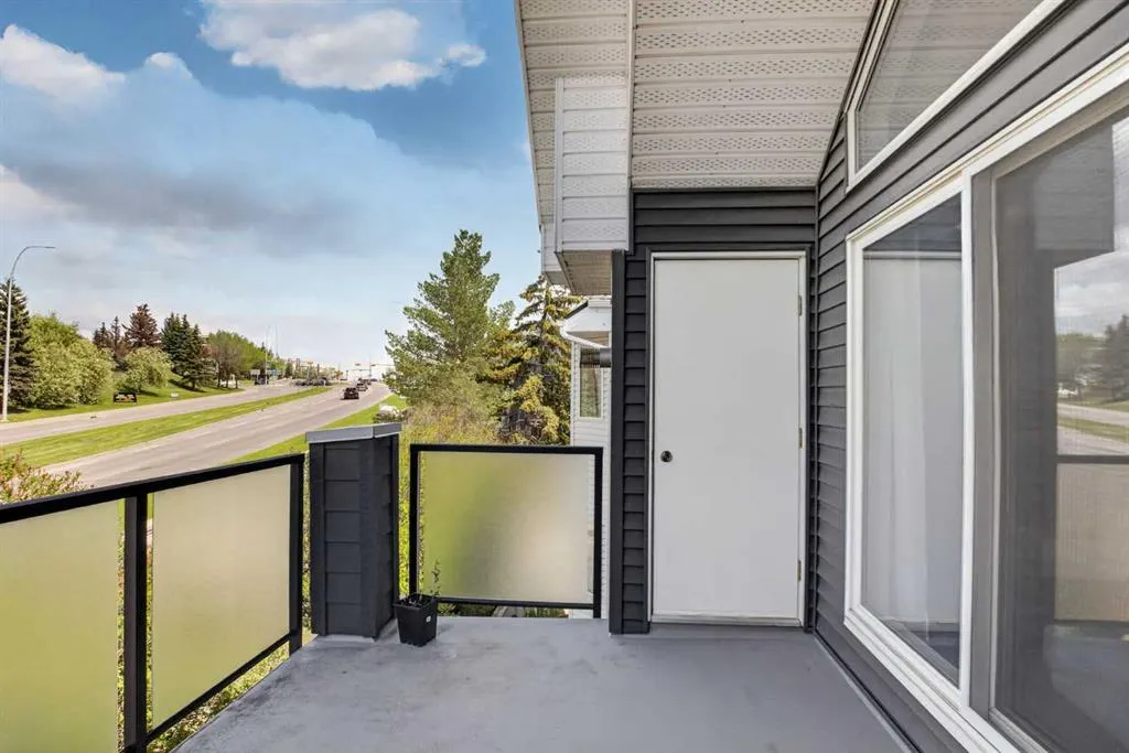 10 Sierra Morena Mews SW #418