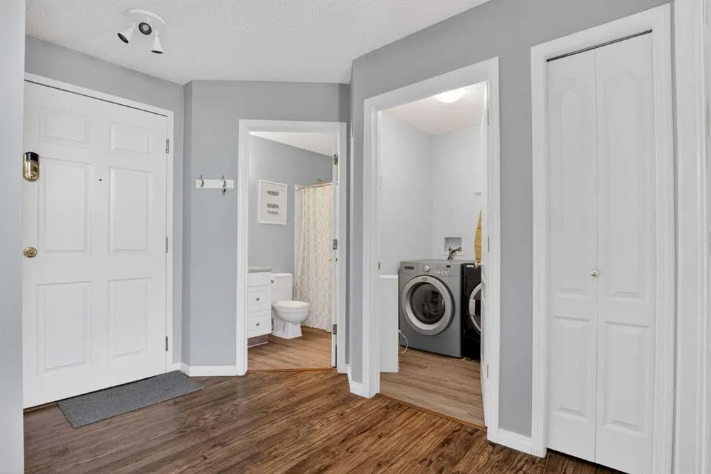 10 Sierra Morena Mews SW #418