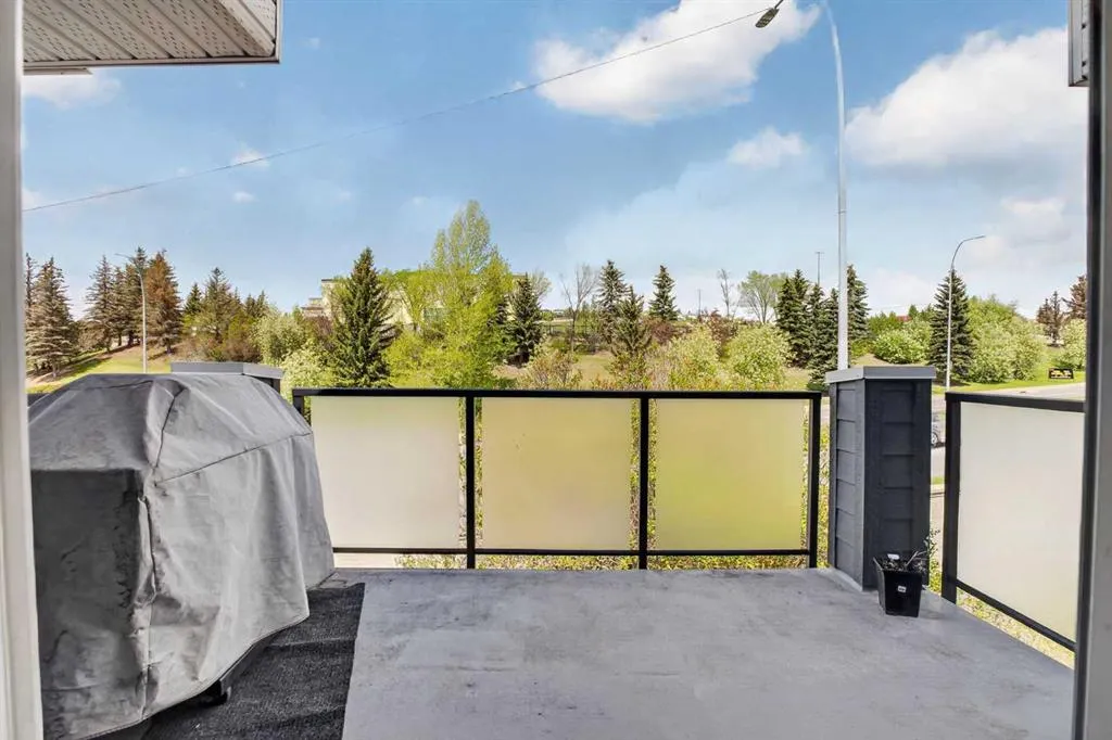 10 Sierra Morena Mews SW #418