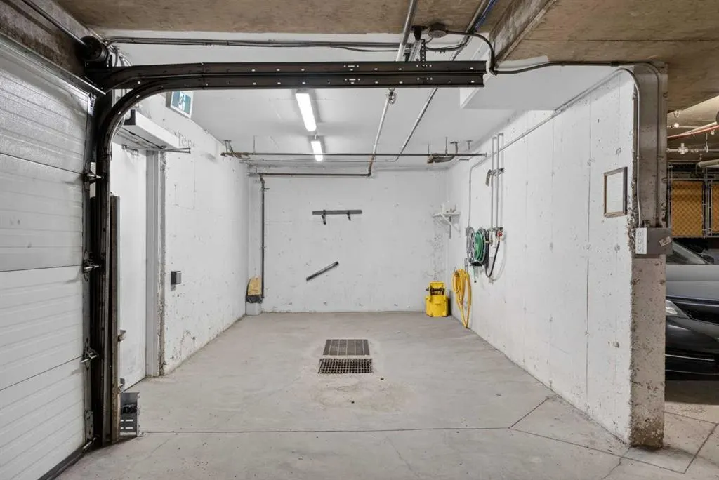 10 Sierra Morena Mews SW #418