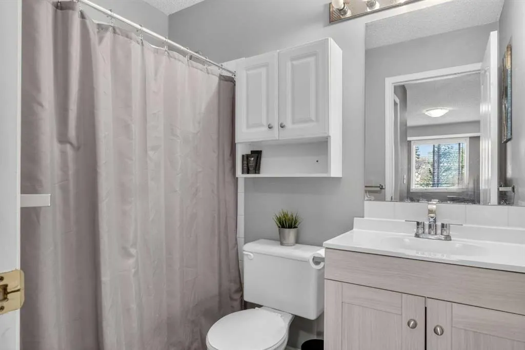 10 Sierra Morena Mews SW #418