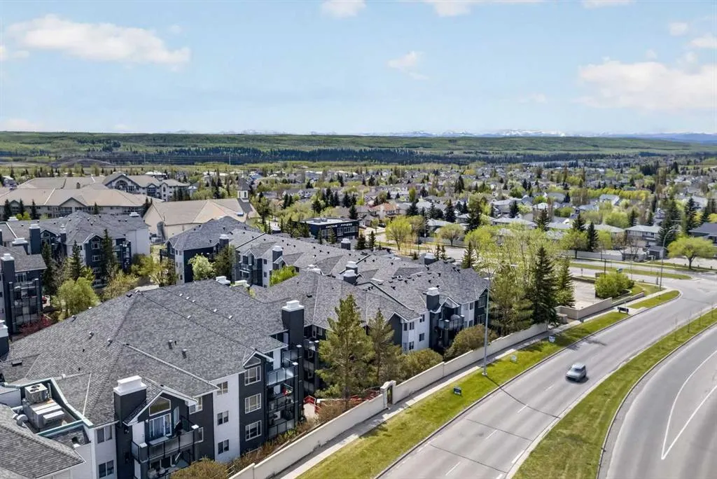 10 Sierra Morena Mews SW #418