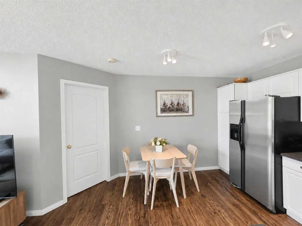 10 Sierra Morena Mews SW #418