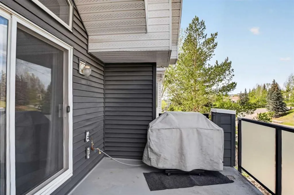 10 Sierra Morena Mews SW #418