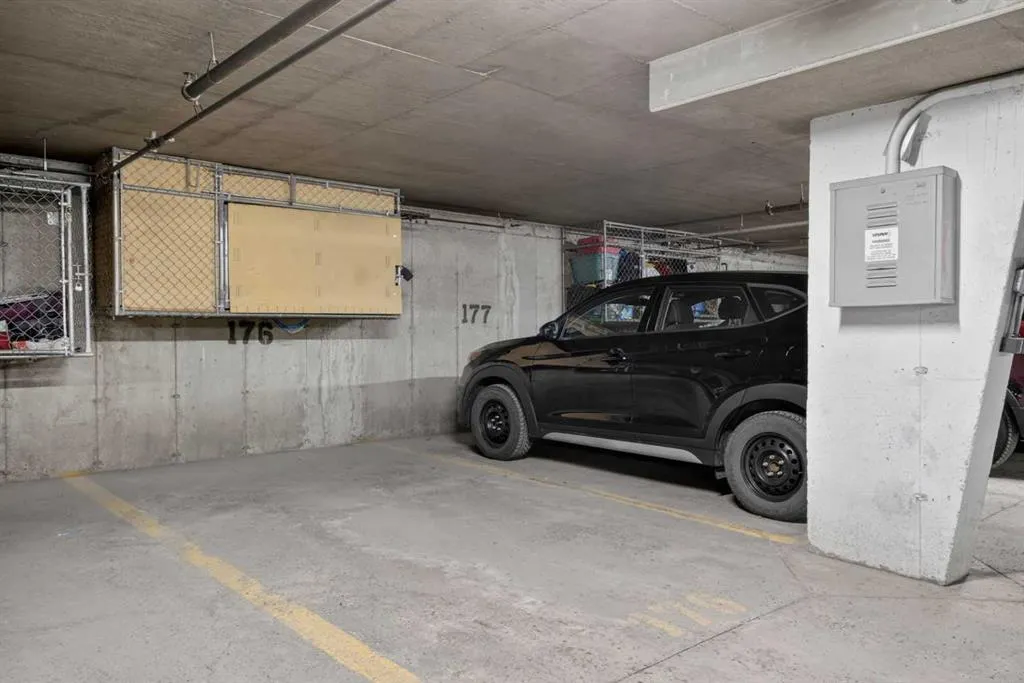 10 Sierra Morena Mews SW #418